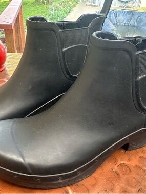 Black Women's Chelsea Ankle Boots - Classic Slip-On Booties Sz 40